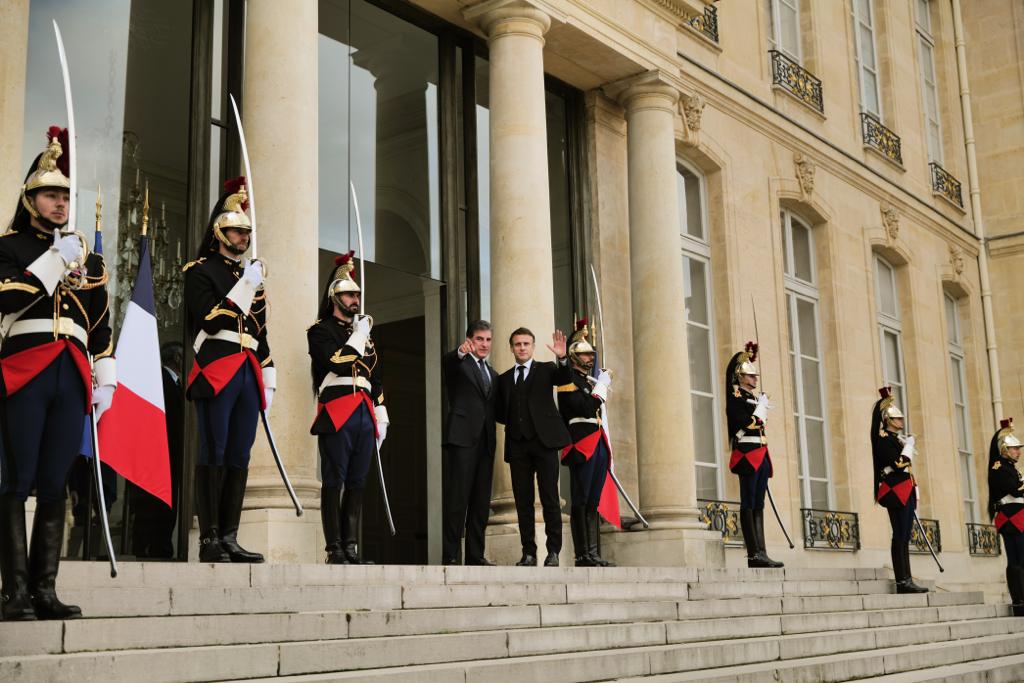 French President Emmanuel Macron on Friday received Kurdistan Region President Nechirvan Barzani at the Elysee Palace, Paris, Nov. 3, 2023 (Photo: Kurdistan Region Presidency).